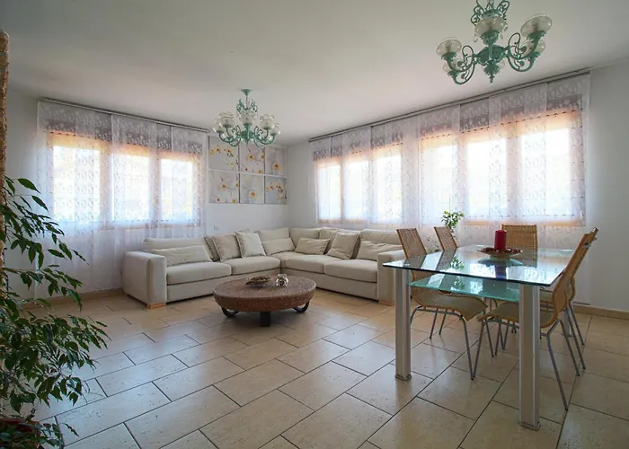 Hébergement de vacances House *